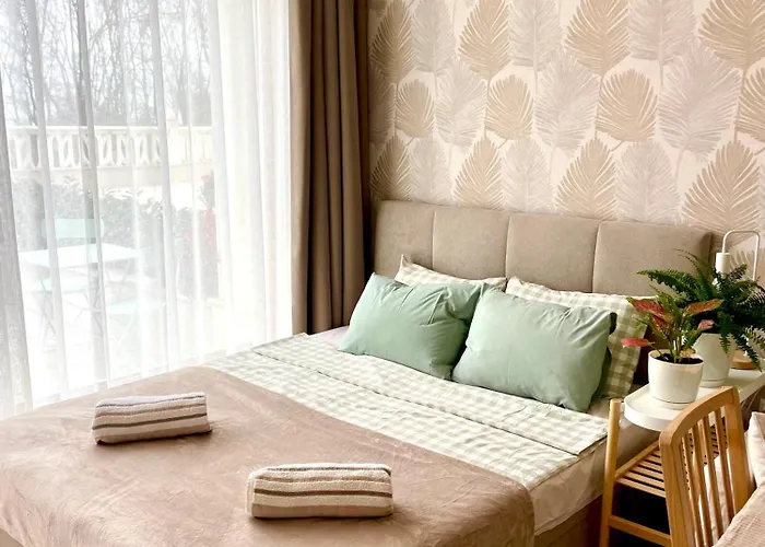 Coral Bay - Beachfront With Free Parking * וארנה