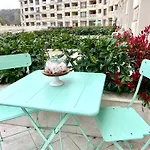 Coral Bay - Beachfront With Free Parking 公寓 瓦爾納