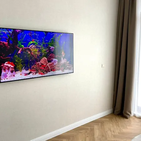 Coral Bay - Beachfront With Free Parking Apartment *